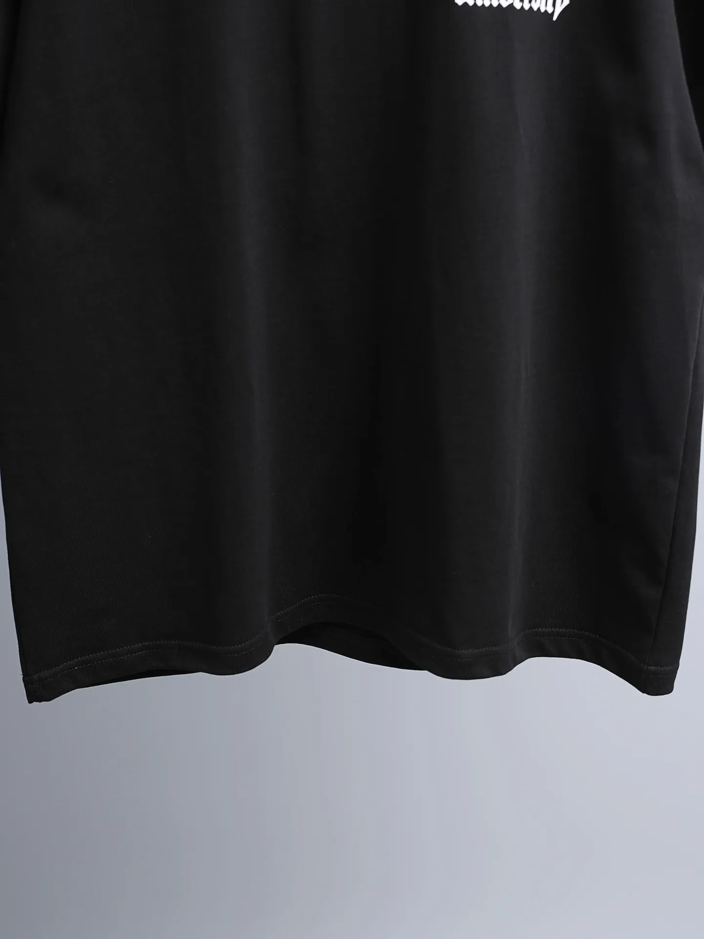 Carhartt 2꯭0꯭2꯭6 new spring and summer models ❤️ original ⌚️ high version Carhartt fabric is made of high-density pure cotton, does not deform or shrink. Process introduction: double-line movement. The chest logo uses high-quality printing technology + small label. Color: Black SIZE: M-XXL